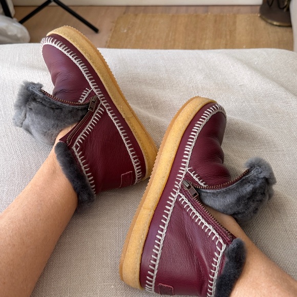 Free people New laidback London Setsu Burgundy crochet Shearling Cozy ❤️🌈 - Picture 7 of 9